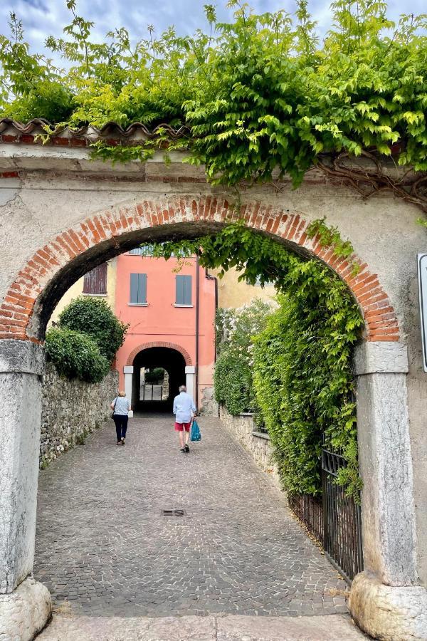 Apartamento Borgo Dei Sogni San Felice del Benaco Exterior foto